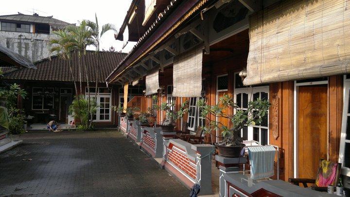 Surf Doggie Inn Kuta Lombok Exteriör bild